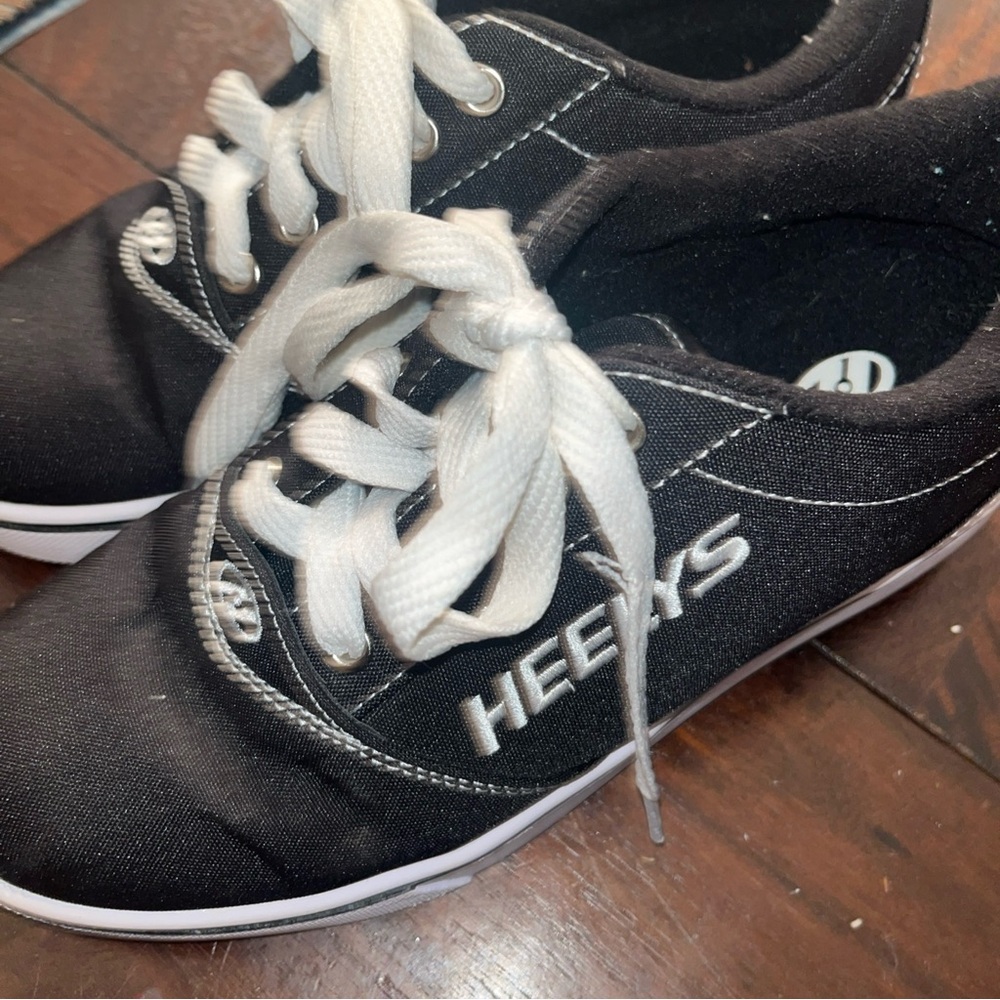 Heelys Black and White Sneakers